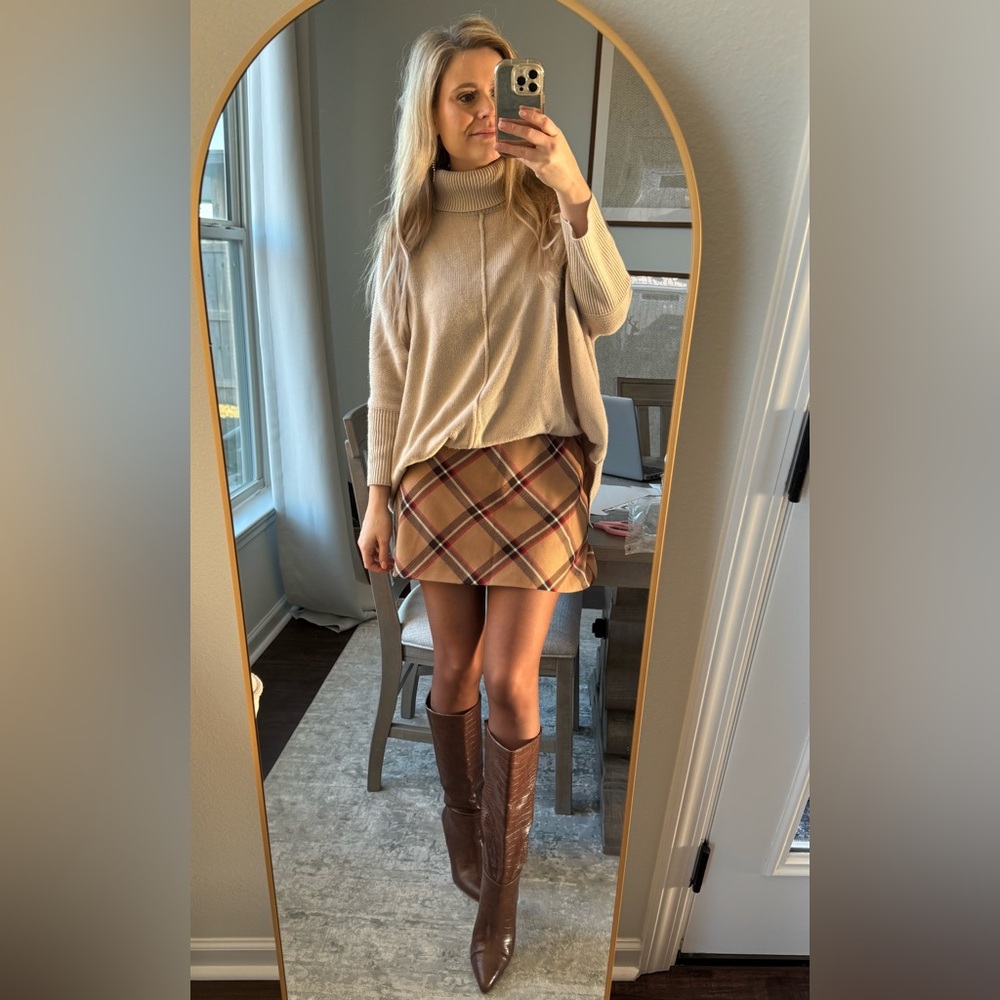 H&M Tan Brown Red Plaid Tan Skirt - Picture 2 of 12